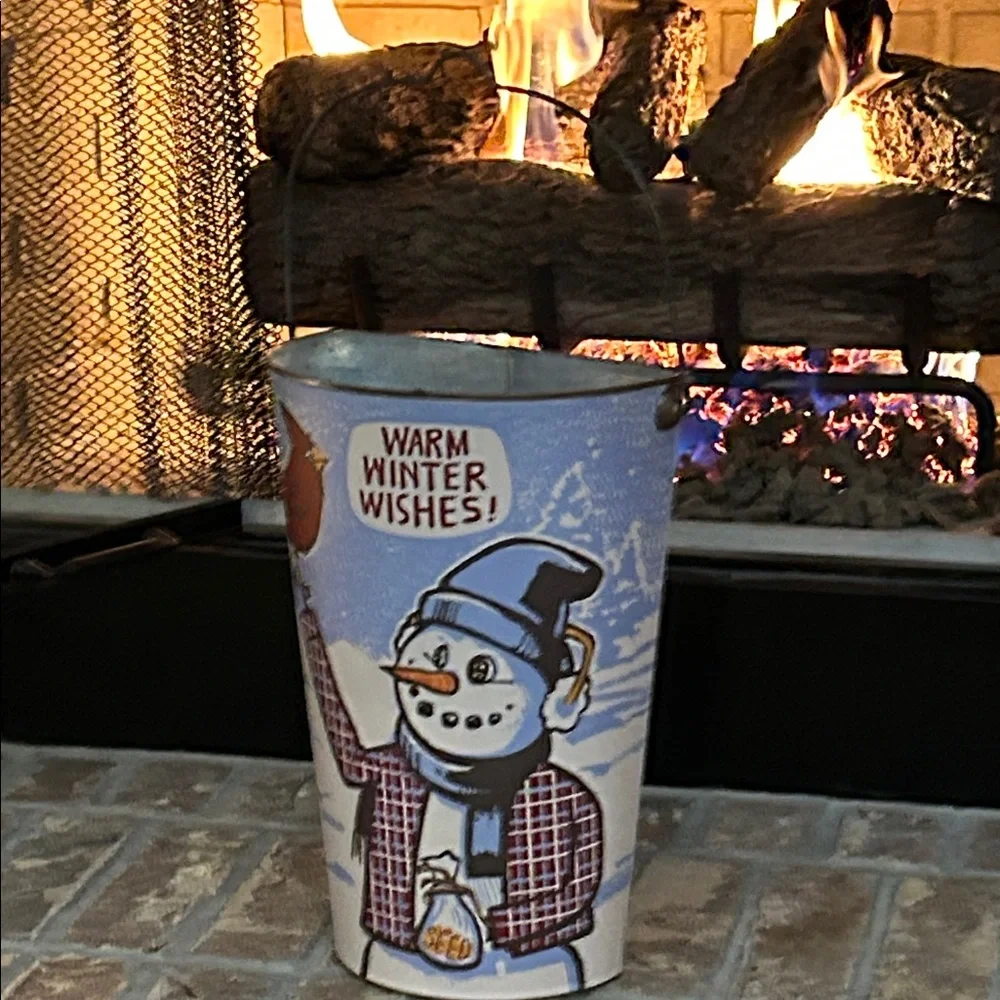 NEW! Vintage Inspired Winter Snowman Metal Wall Pocket Metal Bucket Vase